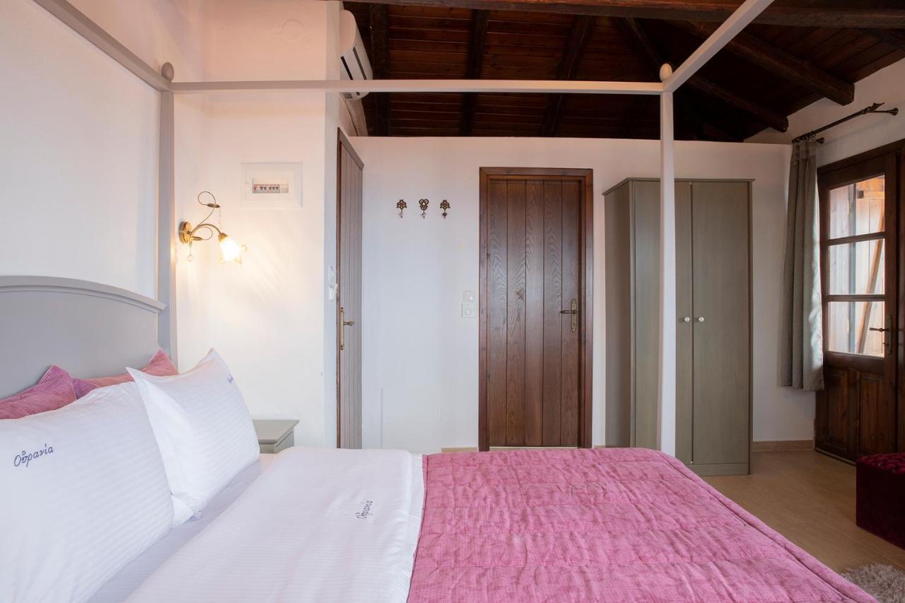 Guesthouse Ourania ปาเลออส ปานเตเลมอน ภายนอก รูปภาพ